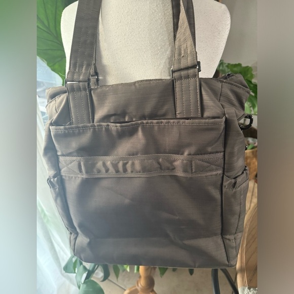 Lug Ace Nylon Convertible‎ crossbody tote bag baby bag - Picture 7 of 13